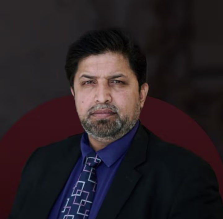 Kamran Lal Din - Commercial & Land Expert at Property Club